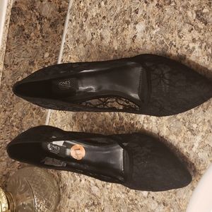 Jones New York lace 3 1/2' pumps